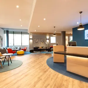 holiday-inn-express-cheltenham-town-centre-gl50-4ap.cardiffhotelswales.com/