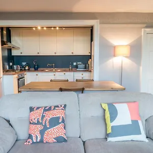 Apartment Queen St: Superb Penthouse Flat W/roof Terrace, Edinburgh